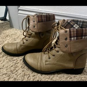 Women’s boots